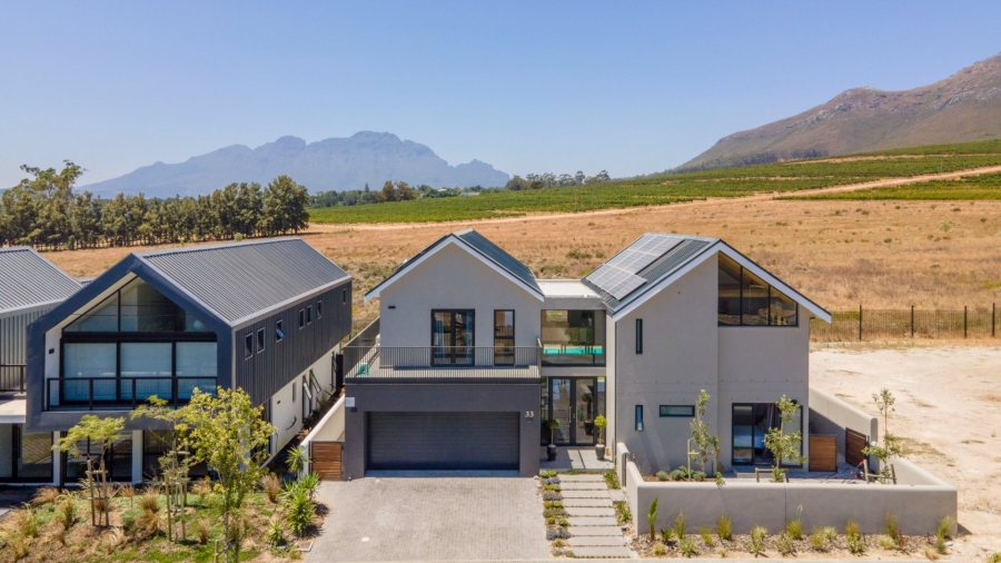 4 Bedroom Property for Sale in Paradyskloof Western Cape